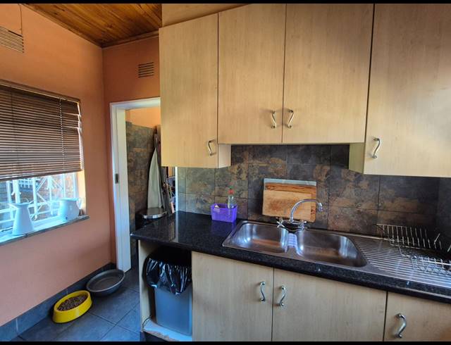 4 BEDROOM HOUSE FOR SALE IN VANDERBIJLPARK SE 2